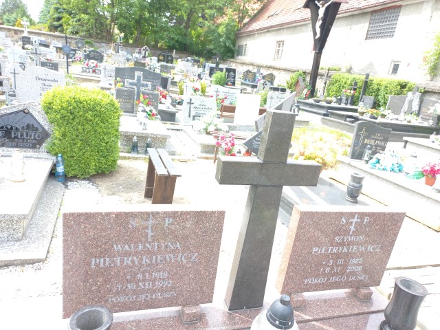 Walentyna Pietrykiewicz 1918 Lubomierz - Grobonet - Wyszukiwarka osób pochowanych